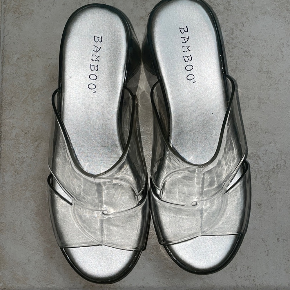 NOT AVAILABLE Clear wedges